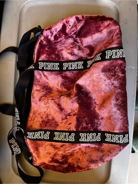 PINK Velvet Duffle Bag in Rose/Mauve